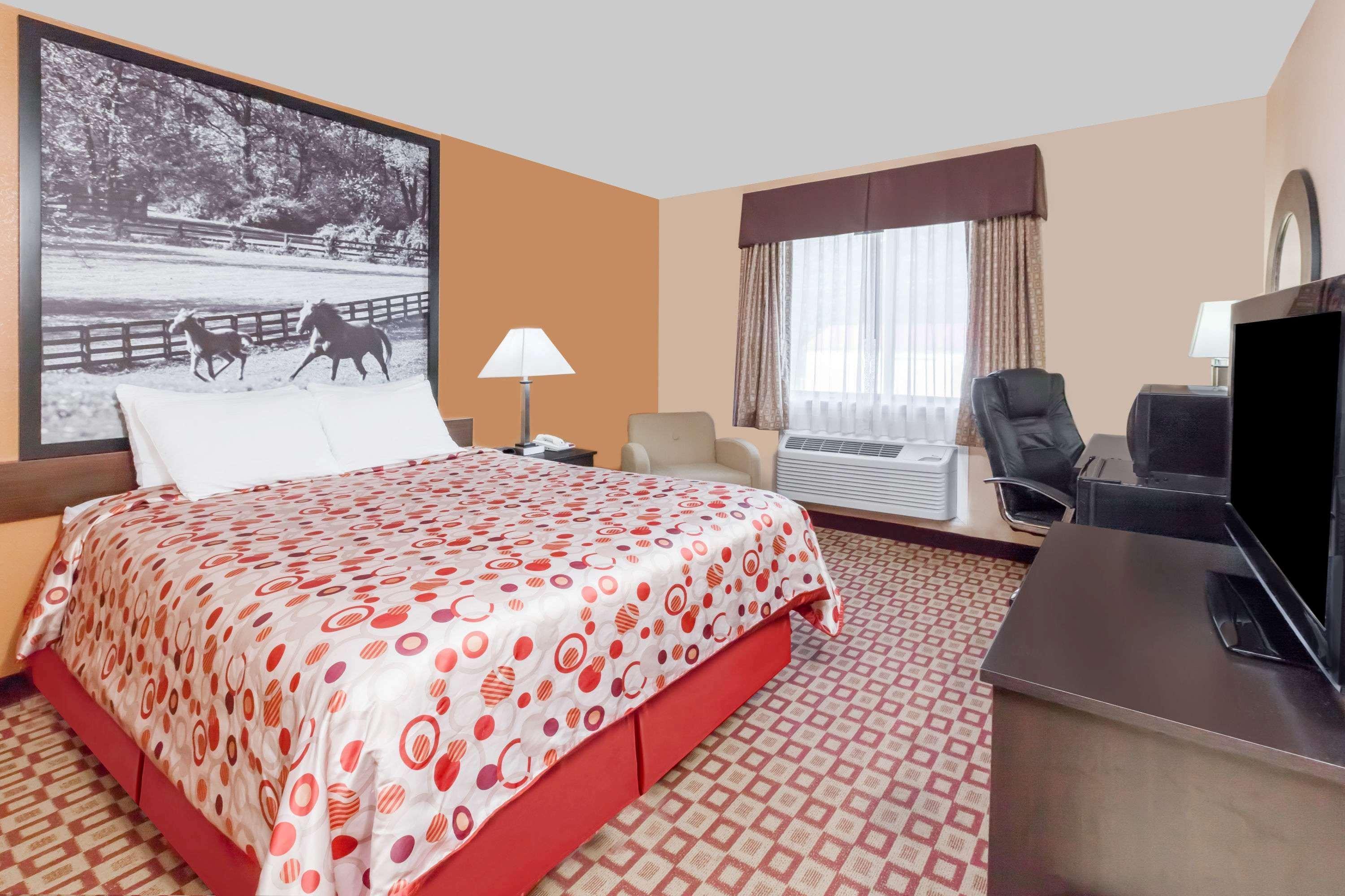 Super 8 South By Wyndham Hotel Bowling Green Bagian luar foto