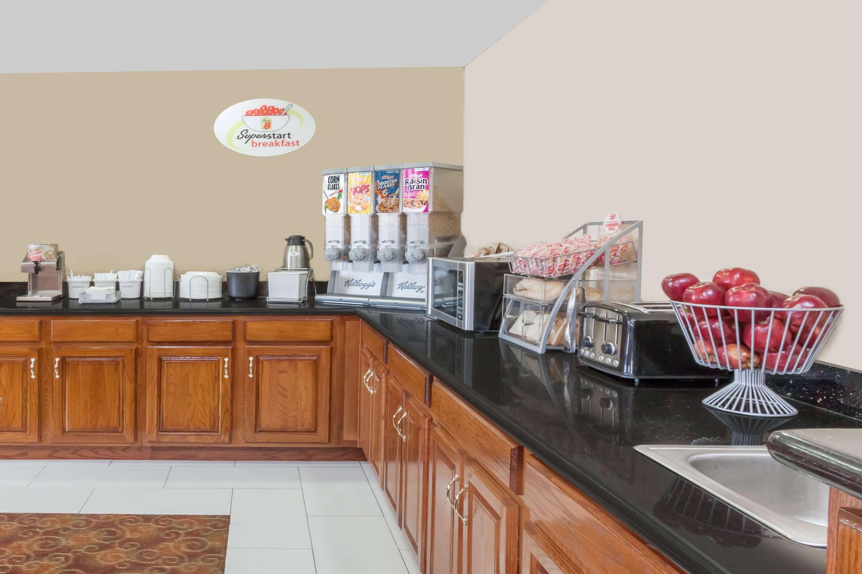 Super 8 South By Wyndham Hotel Bowling Green Bagian luar foto