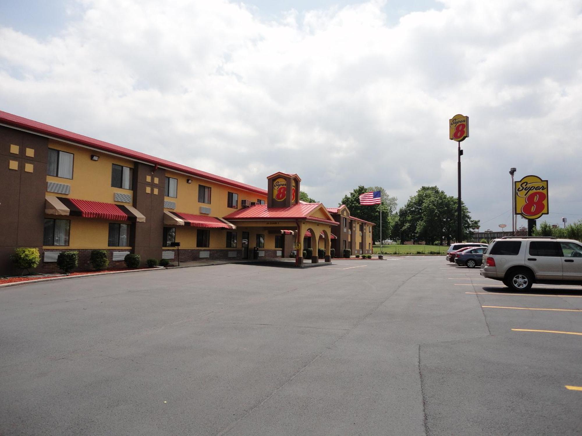 Super 8 South By Wyndham Hotel Bowling Green Bagian luar foto